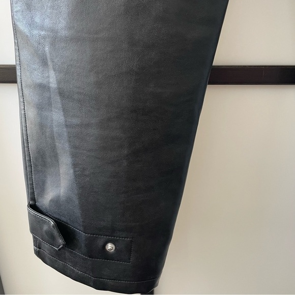 [2] Aritzia Wilfred Faux Leather Cargo Pocket Jogger Cinched Ankle - Picture 9 of 14